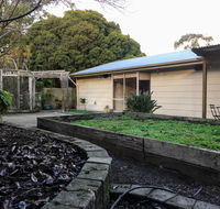 Romantic Getaway with Spa and Wifi - Pet Friendly - NT Tourism