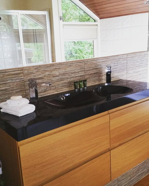 Romantic Treehouse Getaway - NT Tourism 3