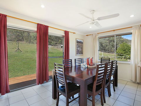 Rosa Estate In Broke - Two 3br House In Walking Distance To Cellar Doors - Accommodation NT 3