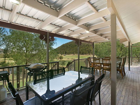 Rosa House In Broke, 4br House In Walking Distance To Cellar Doors - NT Tourism 0