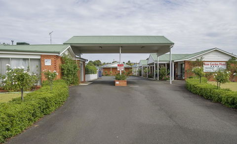 Rose Garden Motel - NT Tourism 2