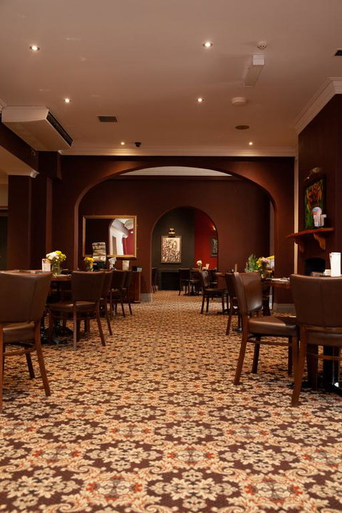 Royal Hotel Singleton - Accommodation NT 3