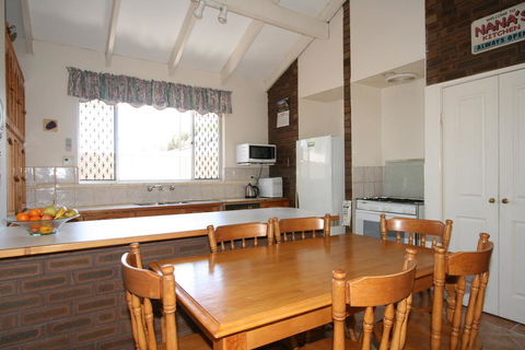 Safety Bay Guest House - NT Tourism 2