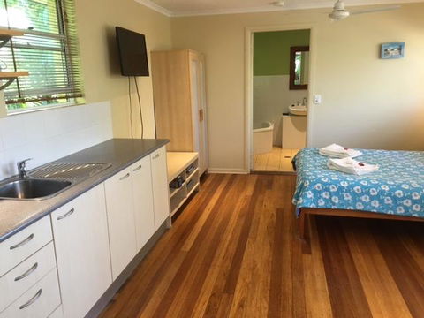 Safety Beach Ocean Bungalows - NT Tourism 0