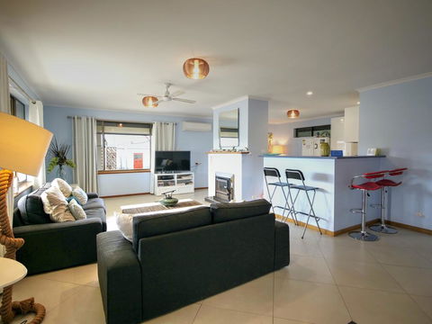 Salty Air Apartments Kingscote Kangaroo Island - Accommodation NT 2