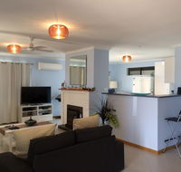 Salty Air Apartments Kingscote Kangaroo Island - Accommodation NT