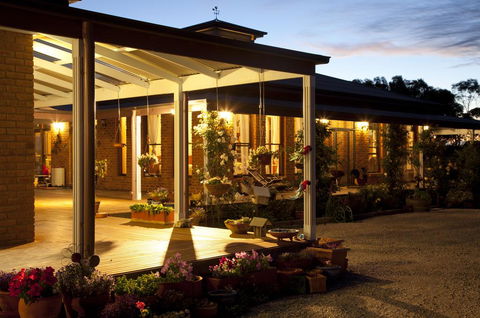 Sanctuary@Waratah - Accommodation NT 3