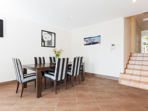 Sandy Point Luxury', 117a Sandy Point Road - Air Con & Foxtel - NT Tourism 1
