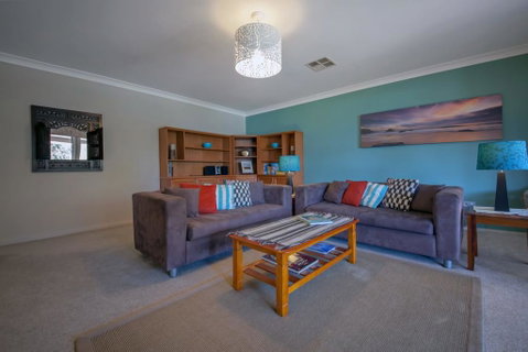 Sandy Point Road, 151 - Accommodation NT 1