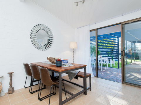 Sandy Point Road, 51 - NT Tourism 1