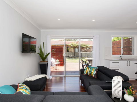 Sandy Point Road, 98, Eden By The Bay - NT Tourism 0