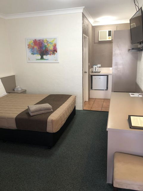 Sapphire City Motor Inn - NT Tourism 2