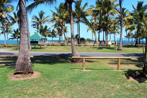 Sarina Beach Motel - Accommodation NT 1