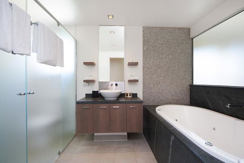 Sea Temple Palm Cove Luxury Studio 212 - Accommodation NT 3