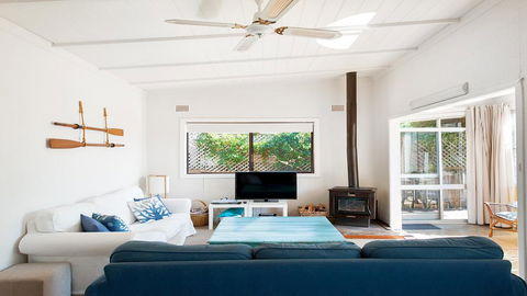 Sea Urchin, 9 Sandy Point Road - NT Tourism 0