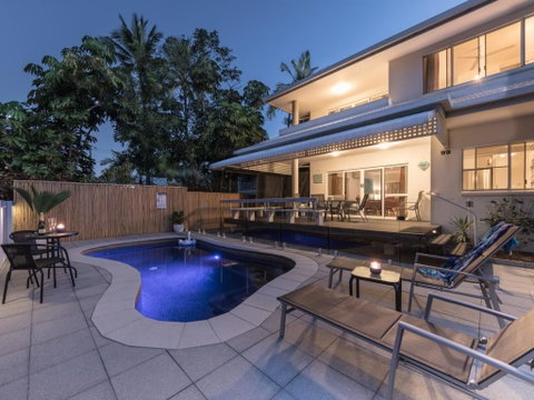 Seabreeze Beachfront - Clifton - Accommodation NT 3