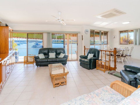 Seachange -Waterfront - Accommodation NT 1