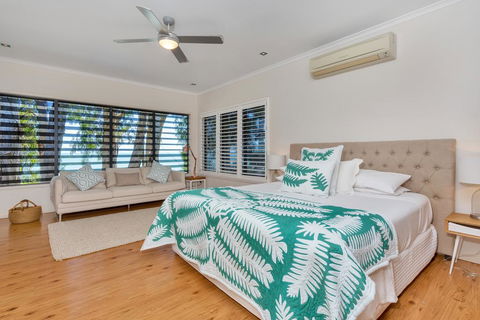 Seascape Luxury Beachfront House - Accommodation NT 0