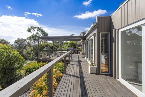 Seaside Escape Family Friendly Mount Martha Retreat - NT Tourism 1