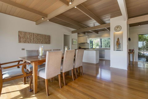 Seaside Escape Family Friendly Mount Martha Retreat - NT Tourism 3
