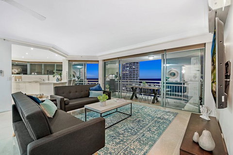 Seaside Luxury, Perfect Location - Accommodation NT 2