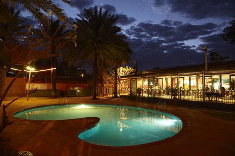 Seasons Hotel Newman - NT Tourism 0