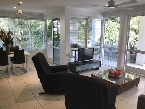 Secluded Tropical Apartment - Accommodation NT 2