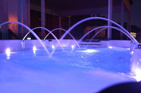 Semaphore Sea Breeze - Family Beach-Heated Pool Holiday - NT Tourism 0