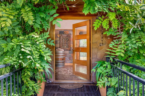 Serena House - Accommodation NT 1