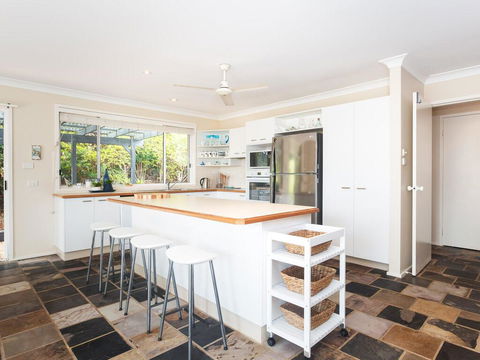 Serenity', 7 Mulloway Place - Peaceful House With Air Con Netflix & WIFI - NT Tourism 2