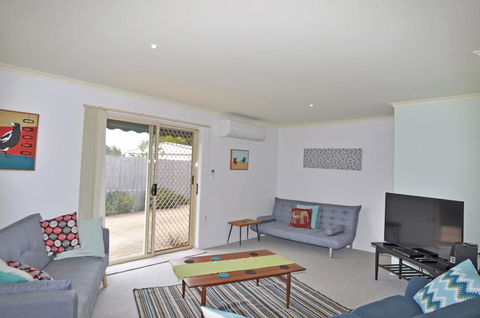 SERRELL BY THE SEA - PET FRIENDLY - Accommodation NT 3