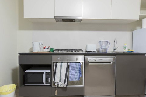 Service Apartment Collins St - Accommodation NT 1