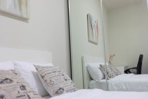 Service Apartment Collins St - Accommodation NT 2