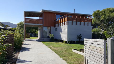 SeymourViews Apollo Bay - NT Tourism 0