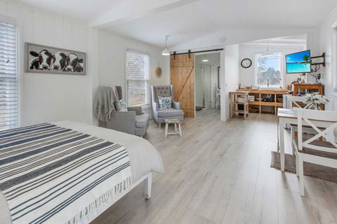 Shearers Cottage - Pet Friendly Holiday Accommodation - Accommodation NT 3