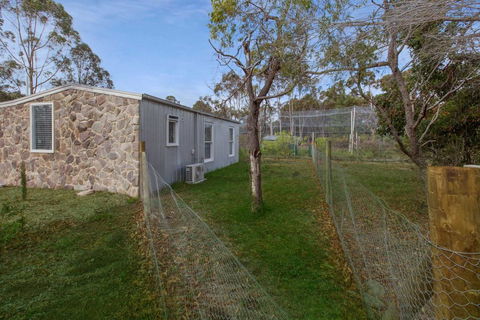 Shearers Cottage - Pet Friendly Holiday Accommodation - Accommodation NT 1