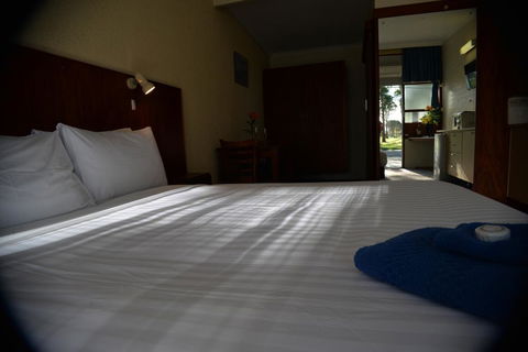 Ship Inn Motel - NT Tourism 2