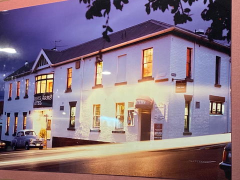 Shipwrights Arms - NT Tourism 0