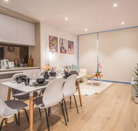 Simple  Cozy APT Haymarket CBD balcony views - NT Tourism