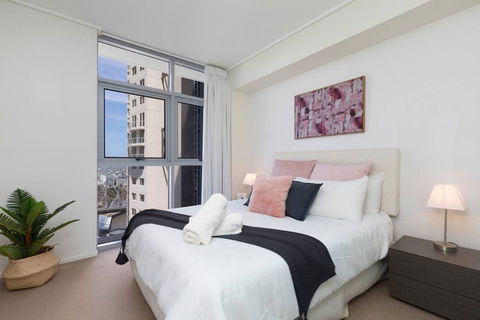 SK2 - 3BR With Pool Gym Steam Room In Story Bridge - Accommodation NT 0
