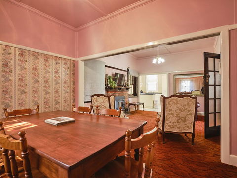 Skymirror Cottage - NT Tourism 3