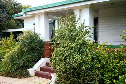 Skymirror Cottage - NT Tourism 0