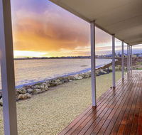 Smart Beach House  Pelican Point - NT Tourism