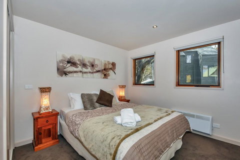 Snow Bound - Accommodation NT 3