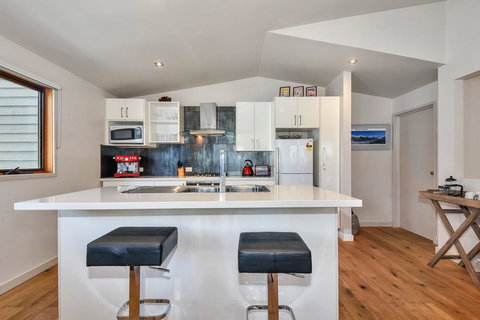 Snow Bound - Accommodation NT 2