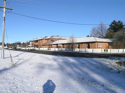 Snowgate Motel + Apartments - Accommodation NT 0