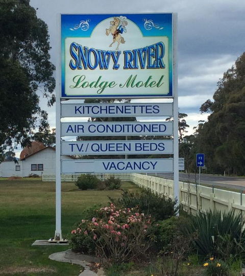 Snowy River Lodge Motel - NT Tourism 3