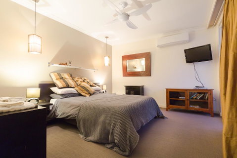 SoHo Penthouse - Accommodation NT 2