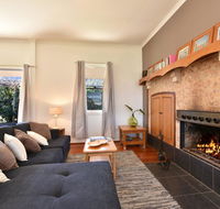 Somerville Wines Farmstay in Broke super cute house on working farm. Walk for miles. - NT Tourism