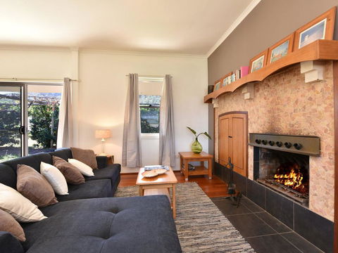 Somerville Wines Farmstay In Broke, Super Cute House On Working Farm. Walk For Miles. - NT Tourism 0